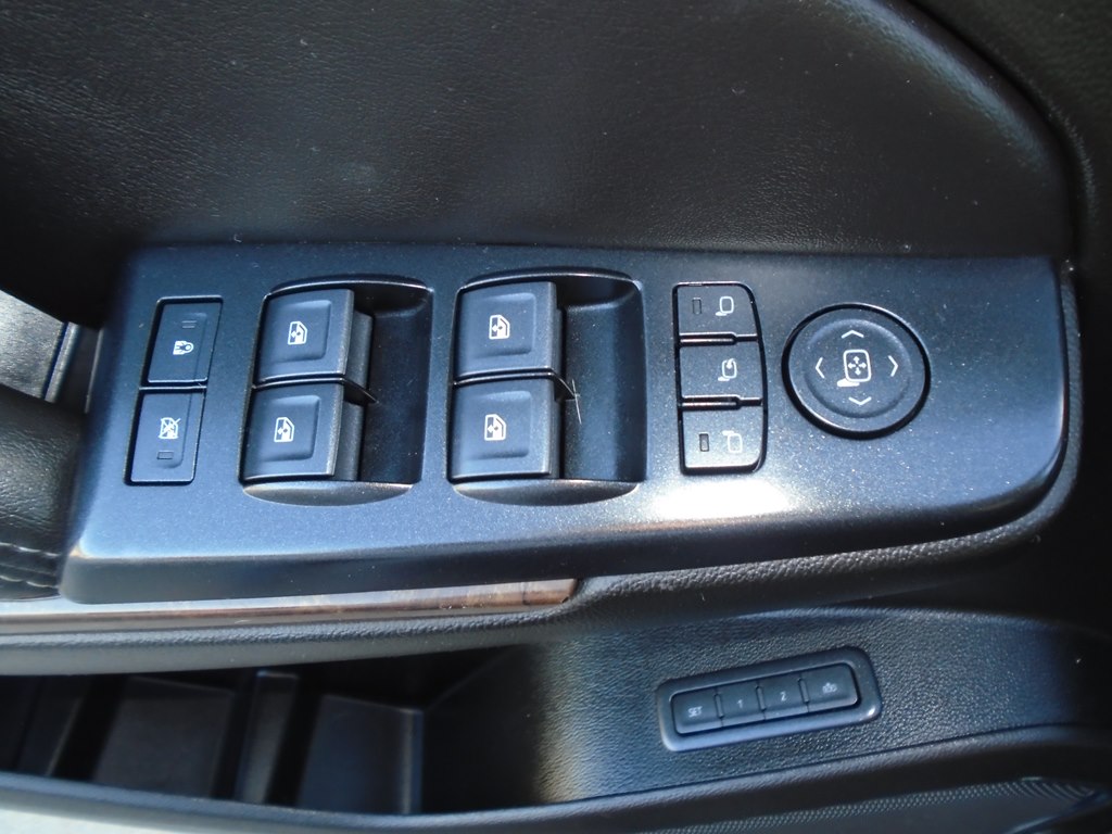 Photo 20 of this CHEVROLET TAHOE