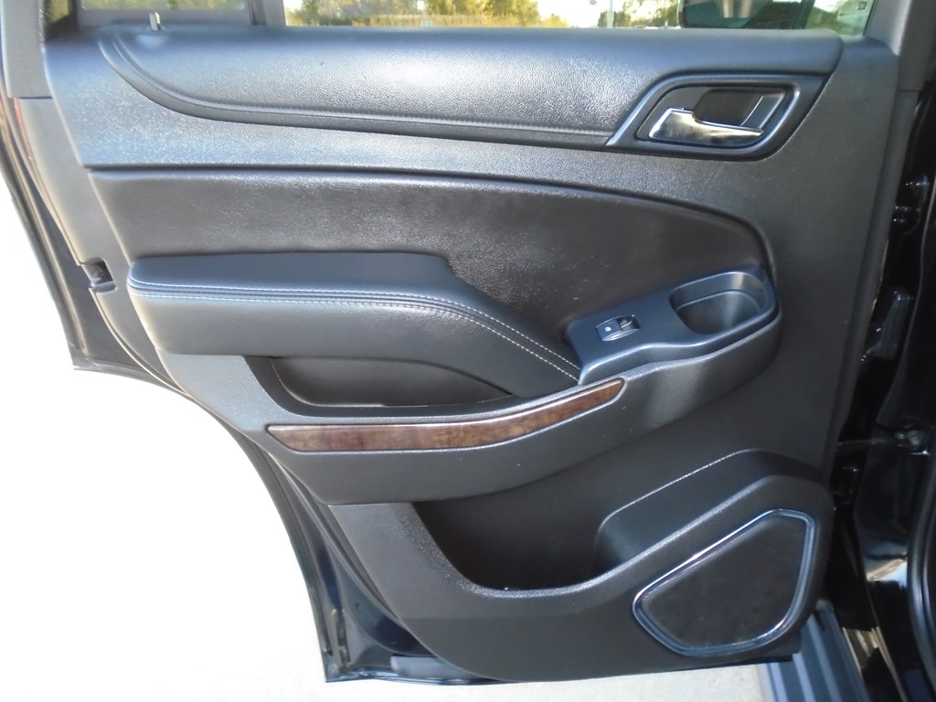Photo 30 of this CHEVROLET TAHOE