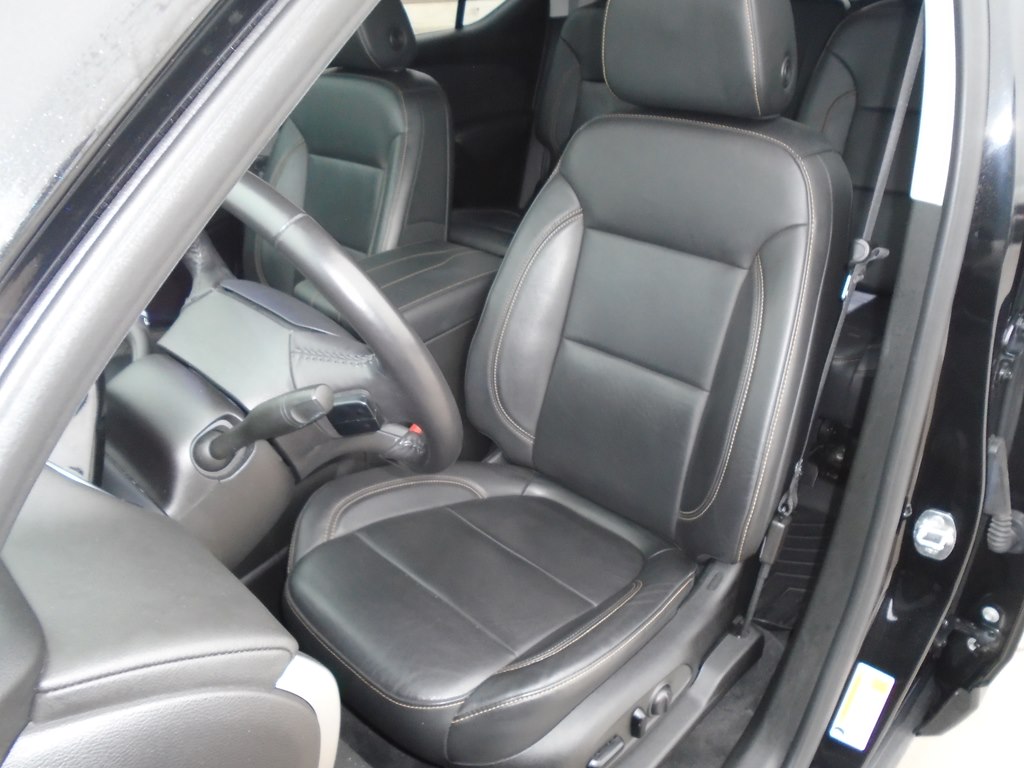 Photo 22 of this CHEVROLET TRAVERSE