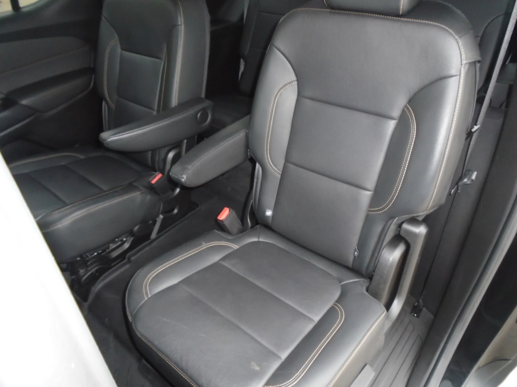 Photo 29 of this CHEVROLET TRAVERSE