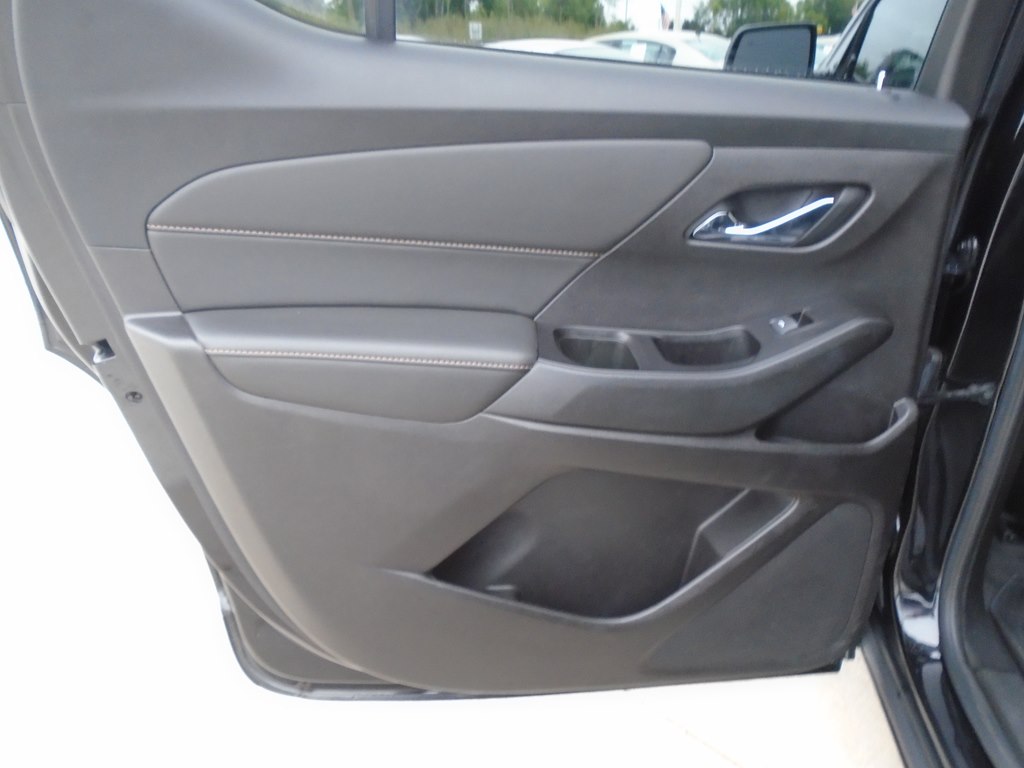 Photo 28 of this CHEVROLET TRAVERSE
