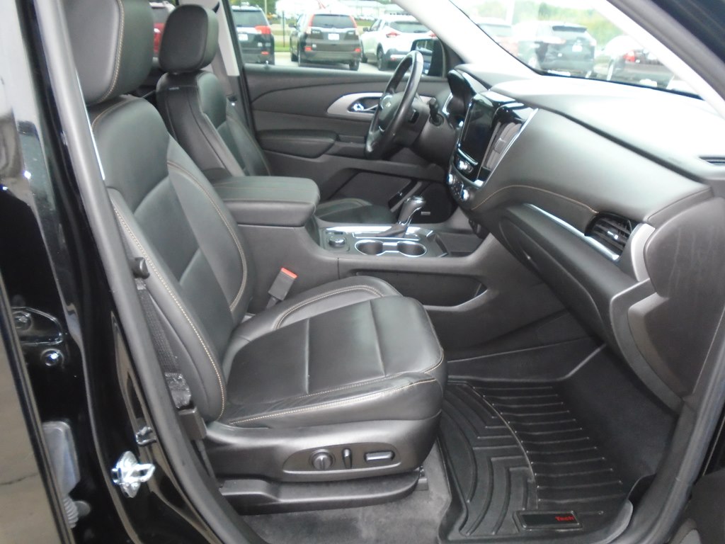 Photo 34 of this CHEVROLET TRAVERSE