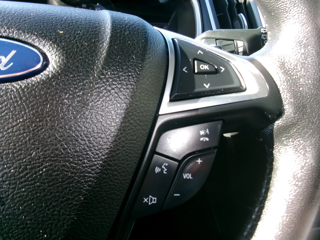 Photo 50 of this FORD EDGE
