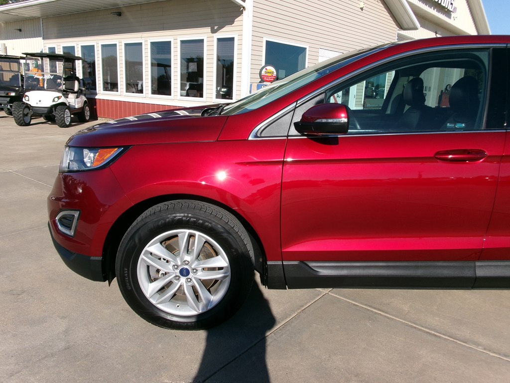 Photo 2 of this FORD EDGE