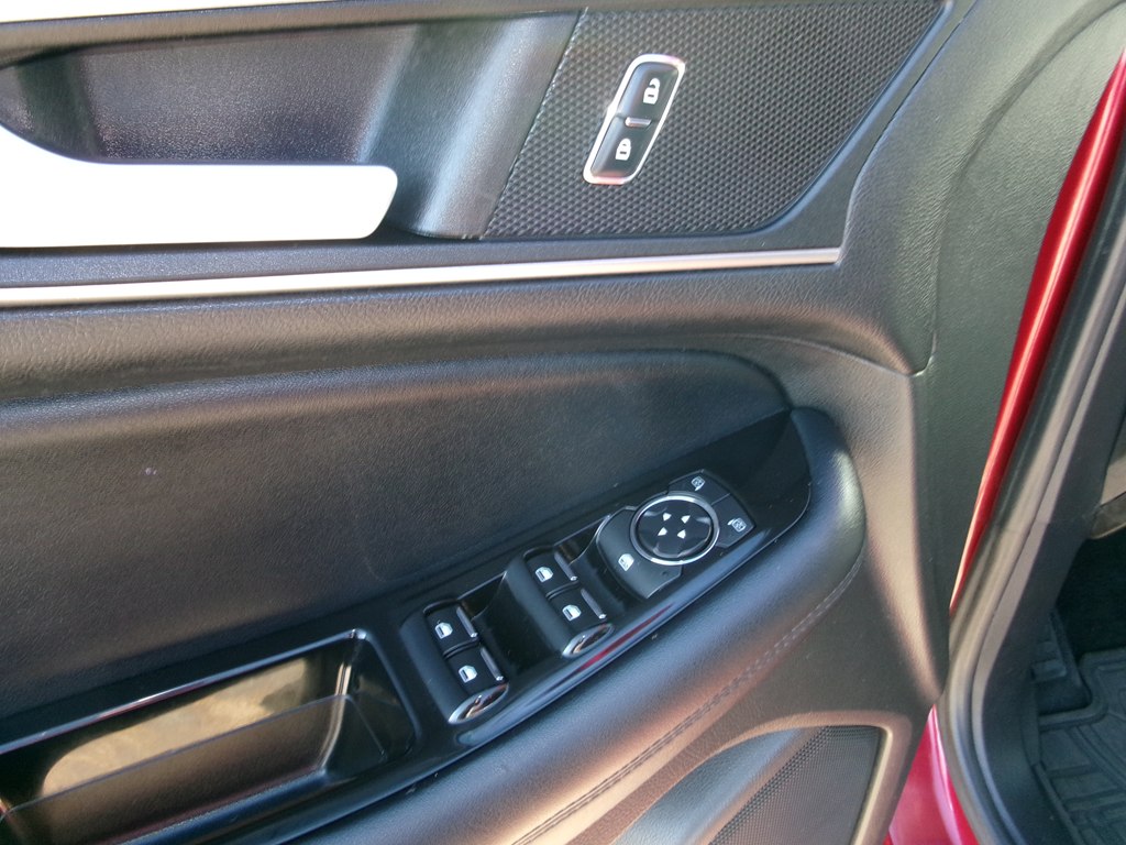 Photo 19 of this FORD EDGE