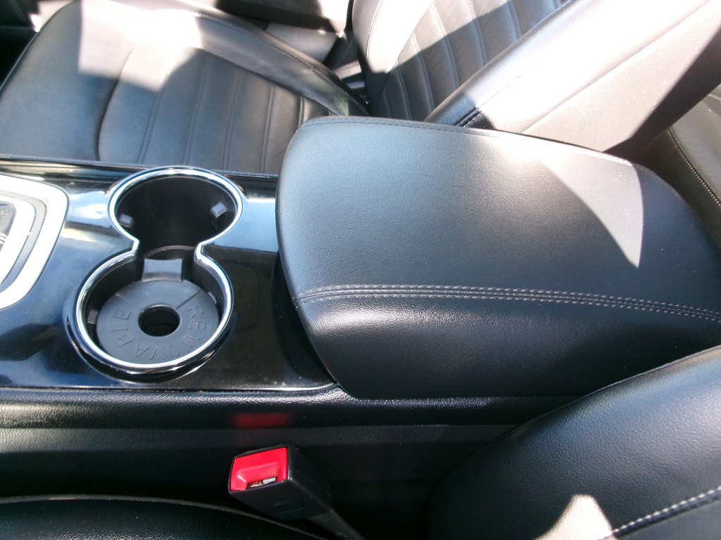 Photo 61 of this FORD EDGE