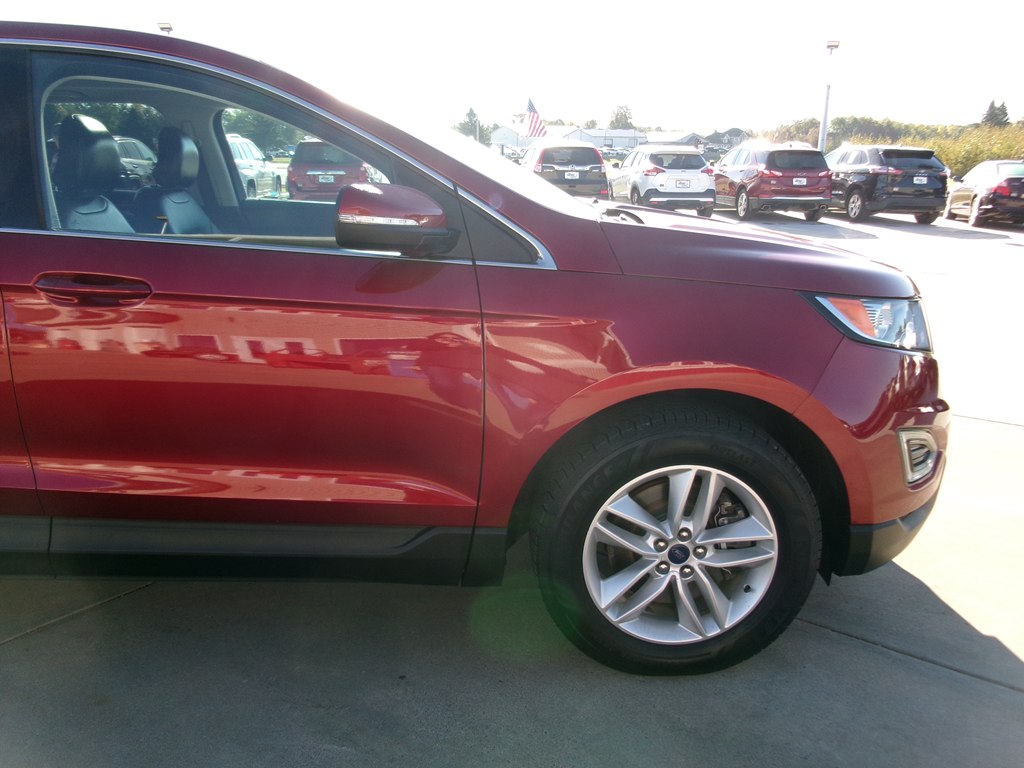 Photo 6 of this FORD EDGE