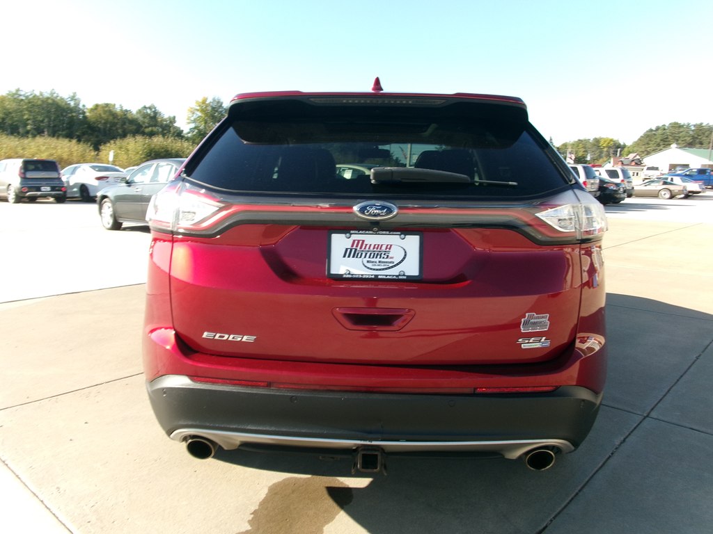 Photo 10 of this FORD EDGE