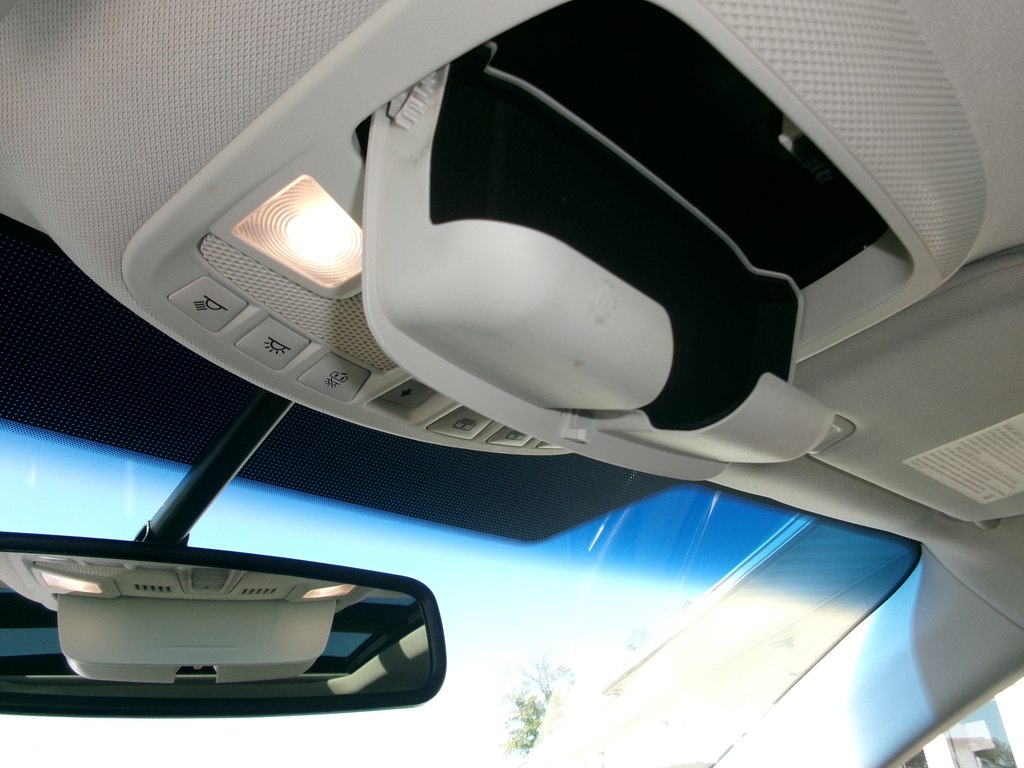 Photo 63 of this FORD EDGE