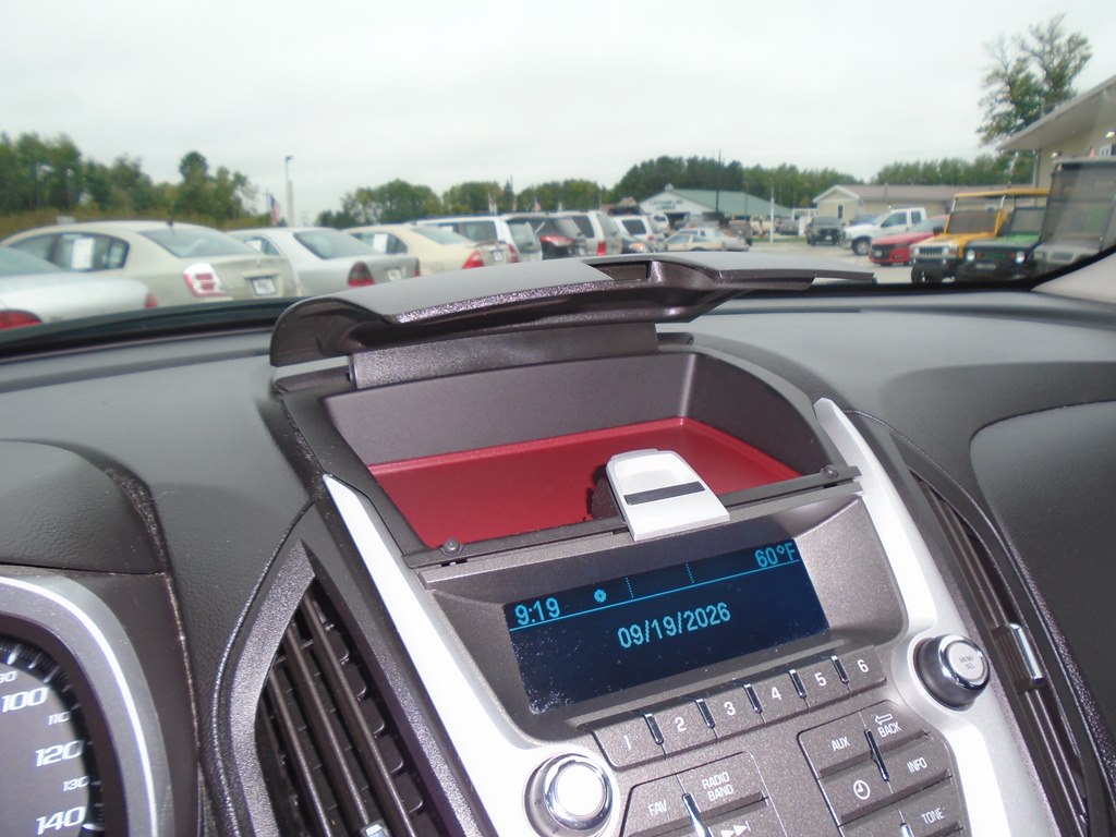 Photo 49 of this CHEVROLET EQUINOX