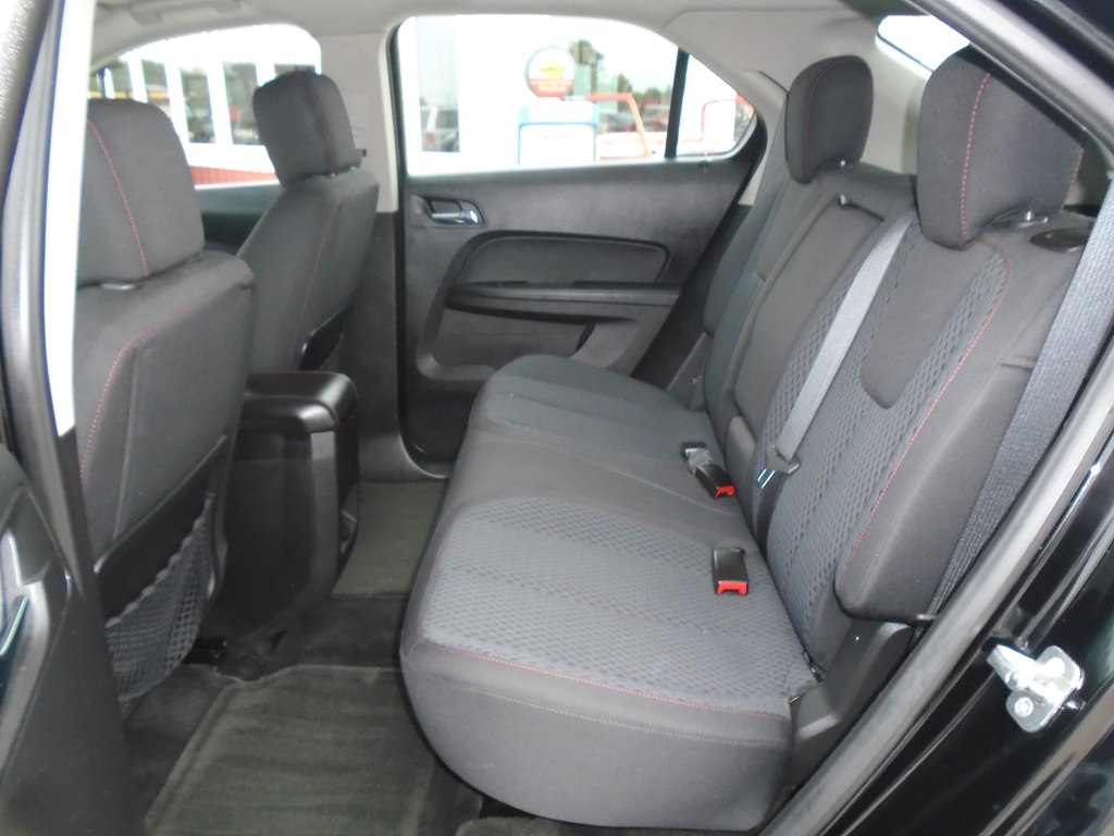 Photo 22 of this CHEVROLET EQUINOX