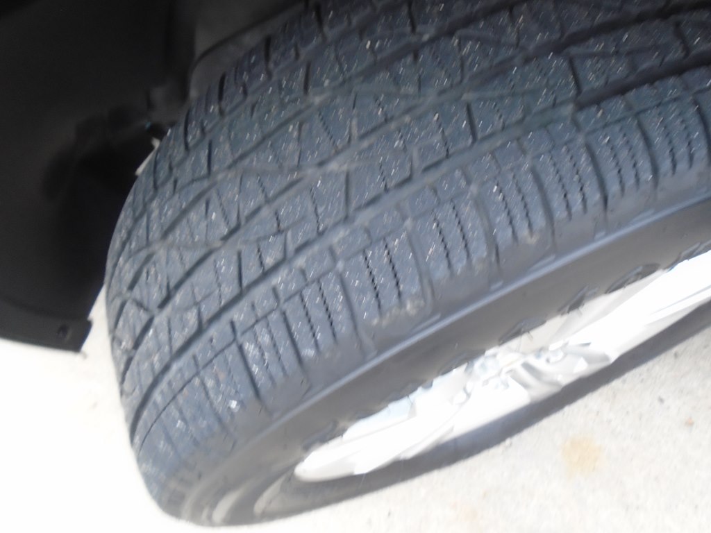 Photo 57 of this CHEVROLET EQUINOX