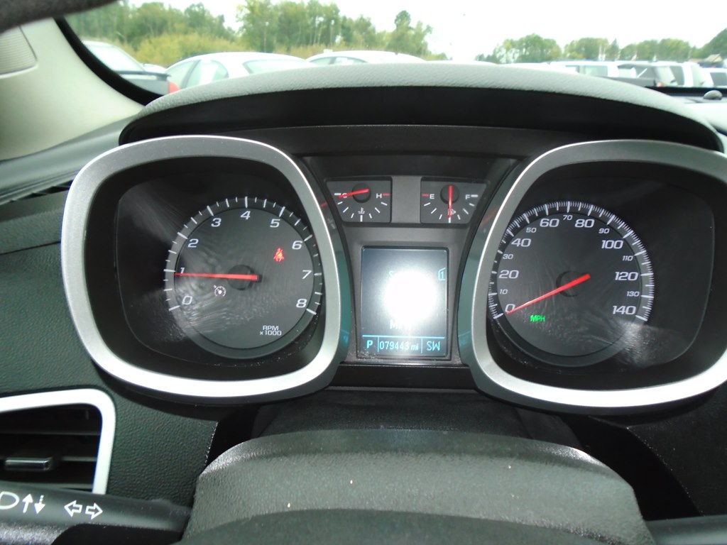 Photo 47 of this CHEVROLET EQUINOX
