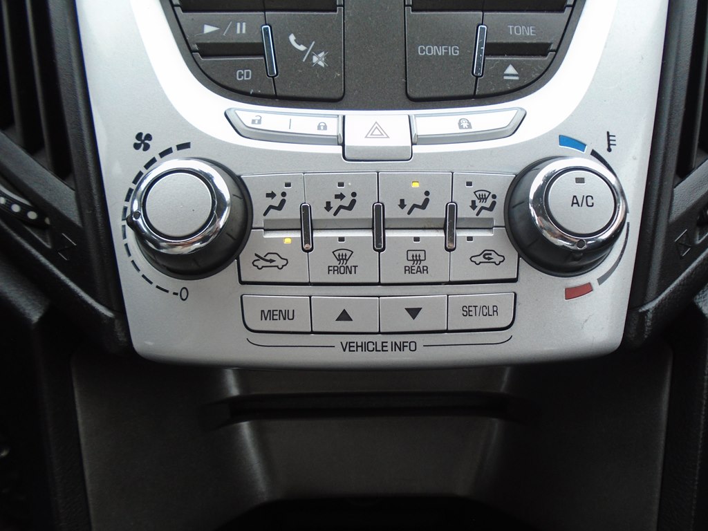 Photo 51 of this CHEVROLET EQUINOX