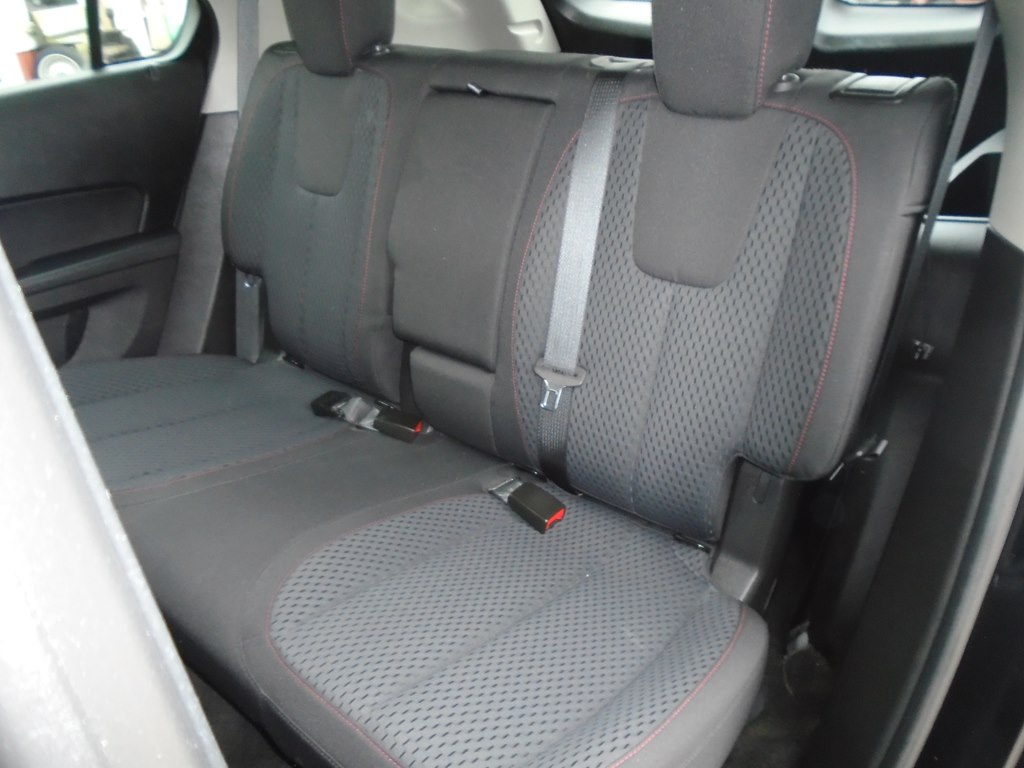 Photo 24 of this CHEVROLET EQUINOX