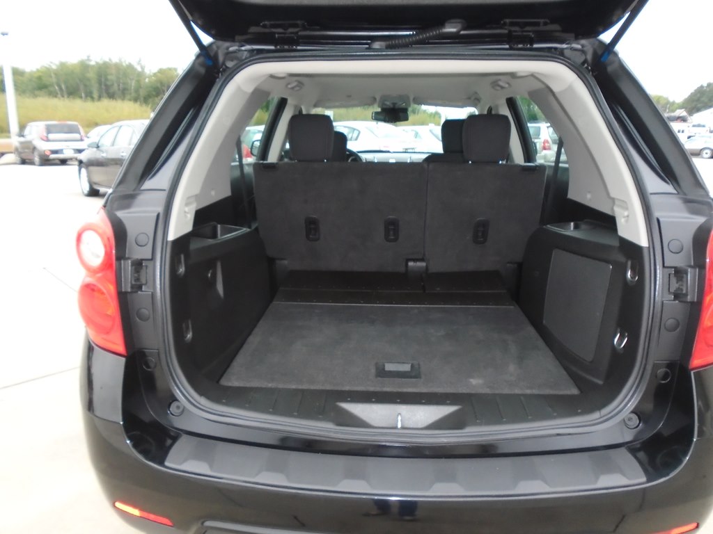 Photo 13 of this CHEVROLET EQUINOX