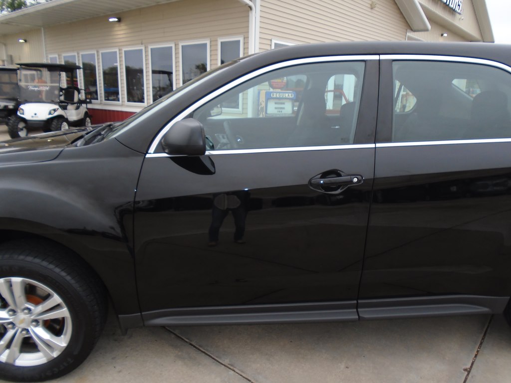 Photo 3 of this CHEVROLET EQUINOX