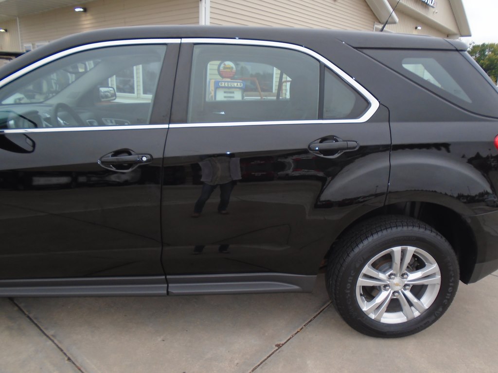 Photo 4 of this CHEVROLET EQUINOX