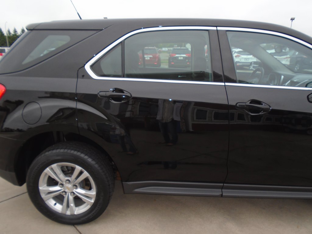 Photo 10 of this CHEVROLET EQUINOX