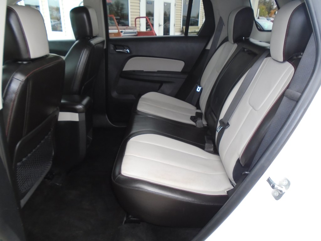 Photo 23 of this GMC TERRAIN