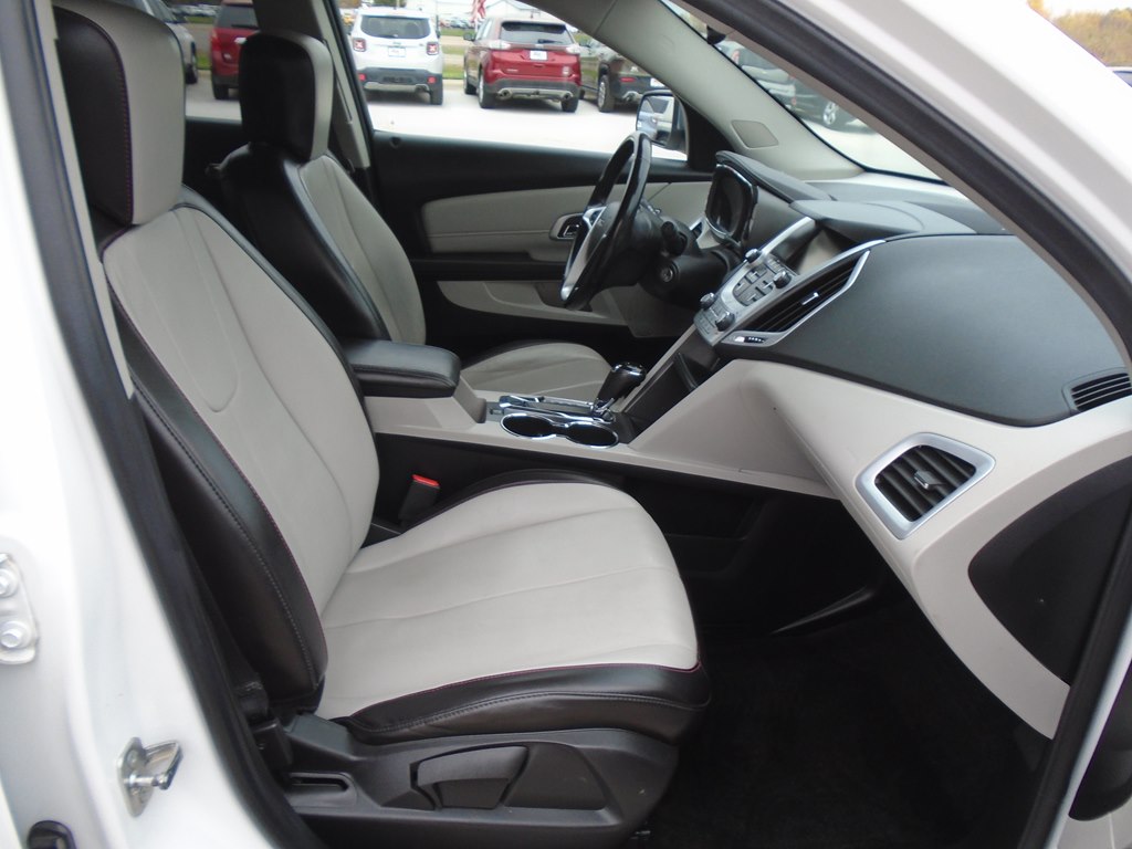 Photo 31 of this GMC TERRAIN