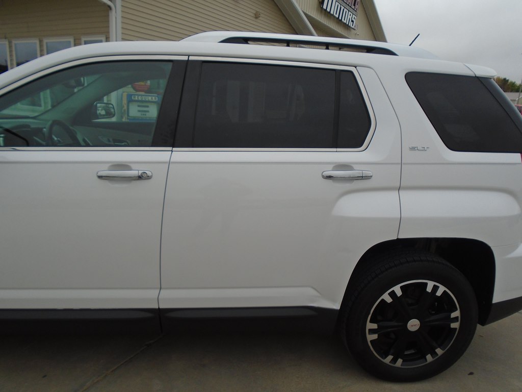 Photo 4 of this GMC TERRAIN