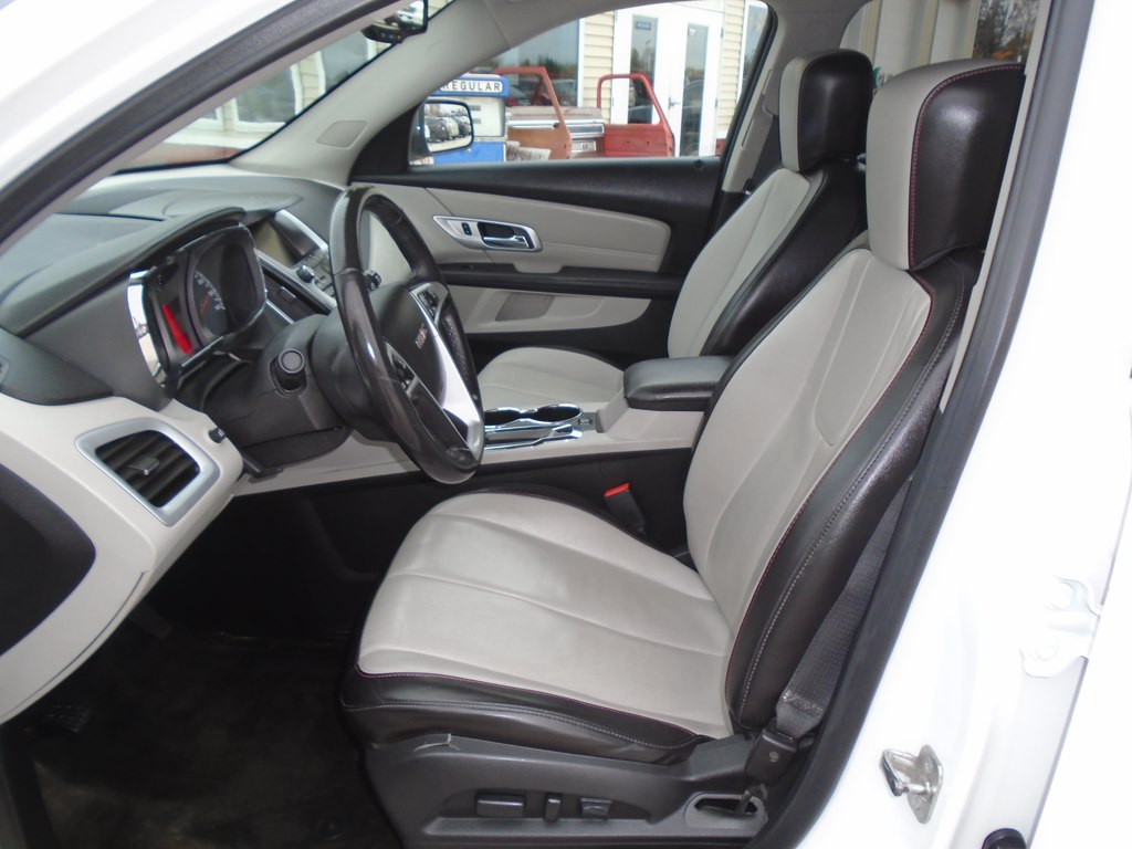 Photo 14 of this GMC TERRAIN