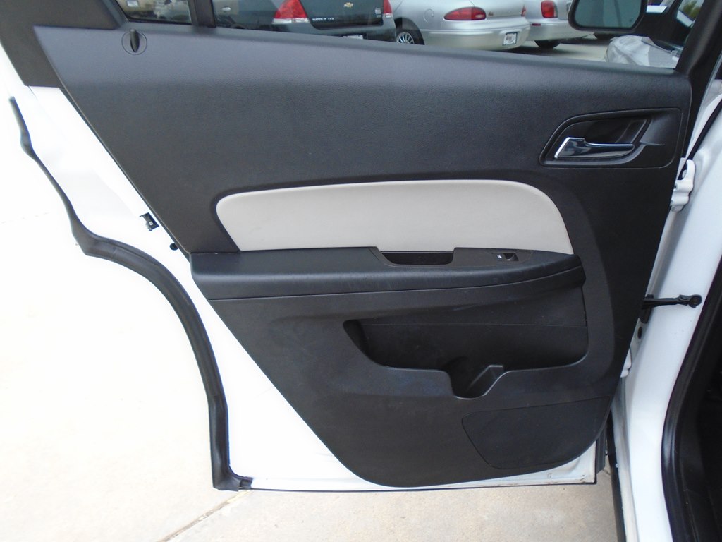 Photo 25 of this GMC TERRAIN