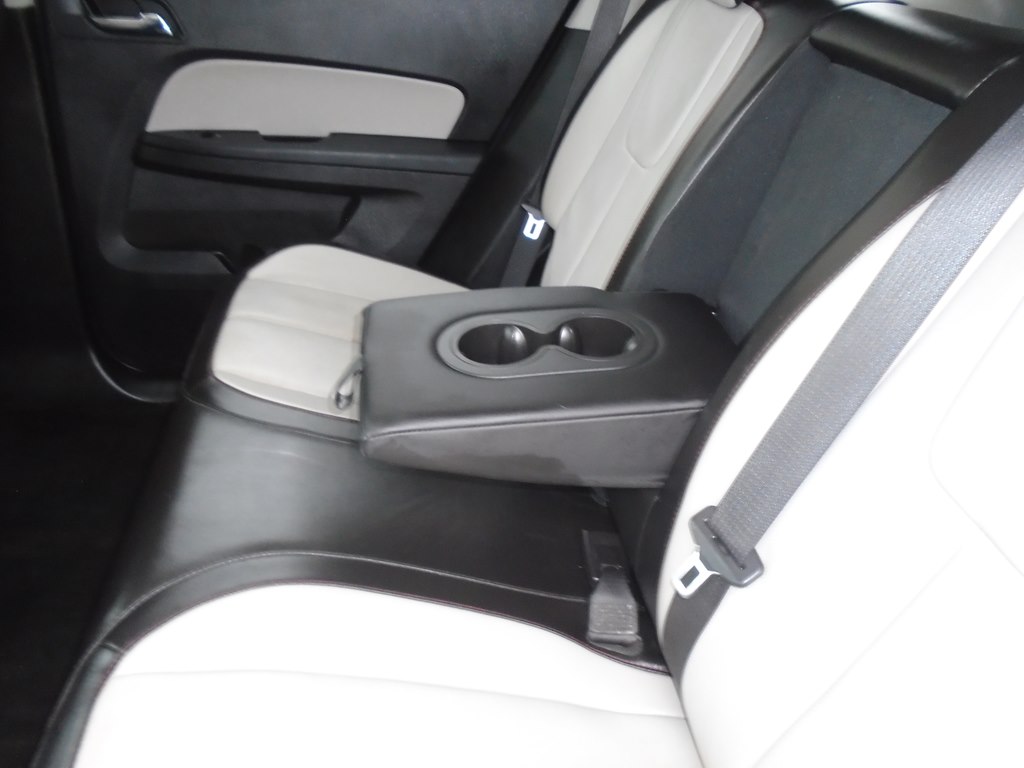 Photo 24 of this GMC TERRAIN