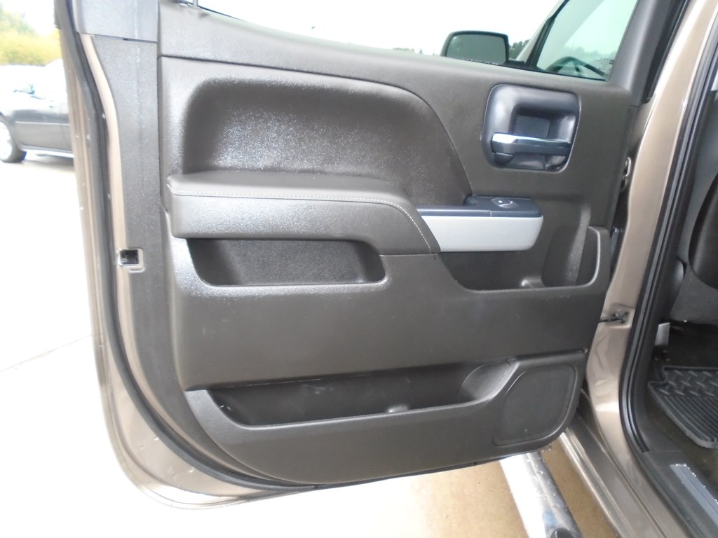 Photo 24 of this CHEVROLET SILVERADO 1500