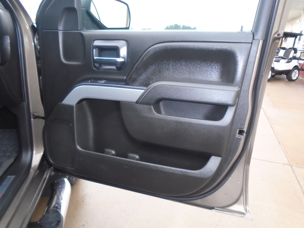 Photo 32 of this CHEVROLET SILVERADO 1500