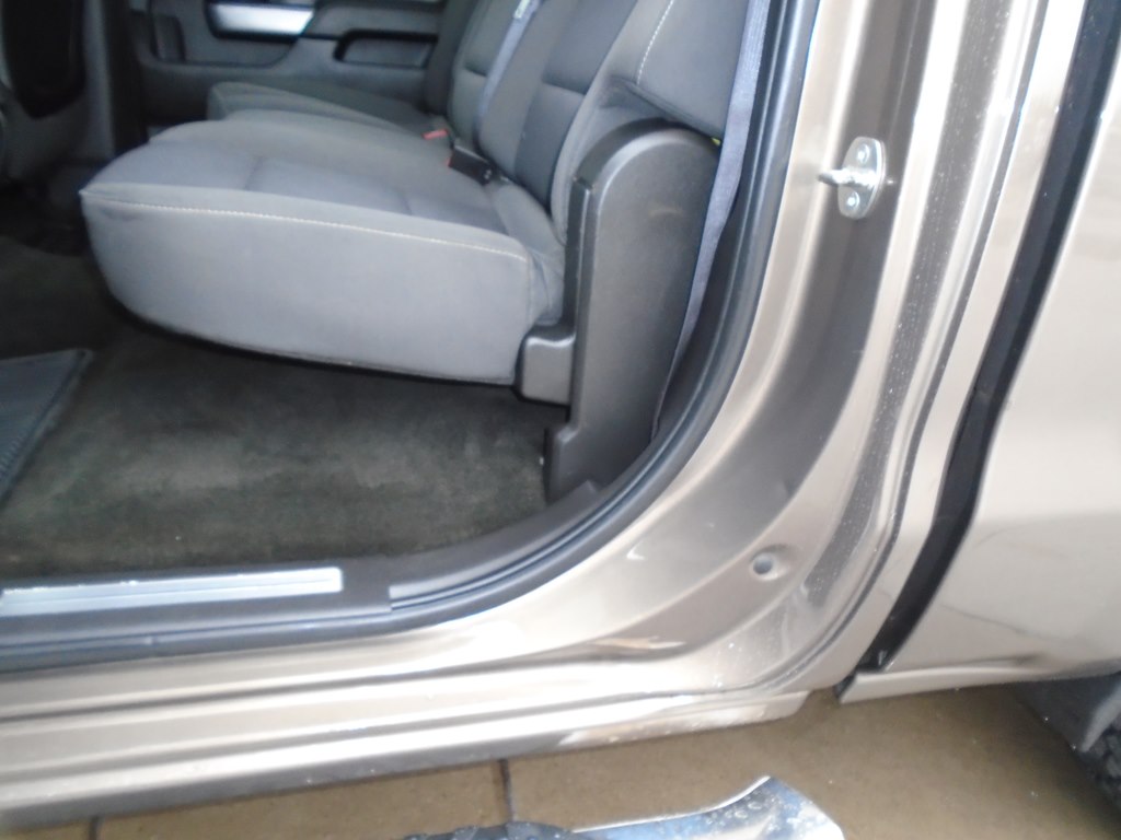 Photo 25 of this CHEVROLET SILVERADO 1500