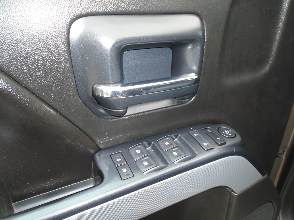 Photo 18 of this CHEVROLET SILVERADO 1500