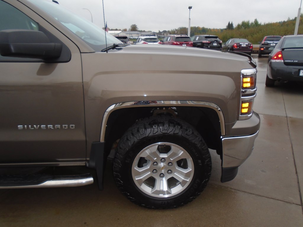Photo 8 of this CHEVROLET SILVERADO 1500