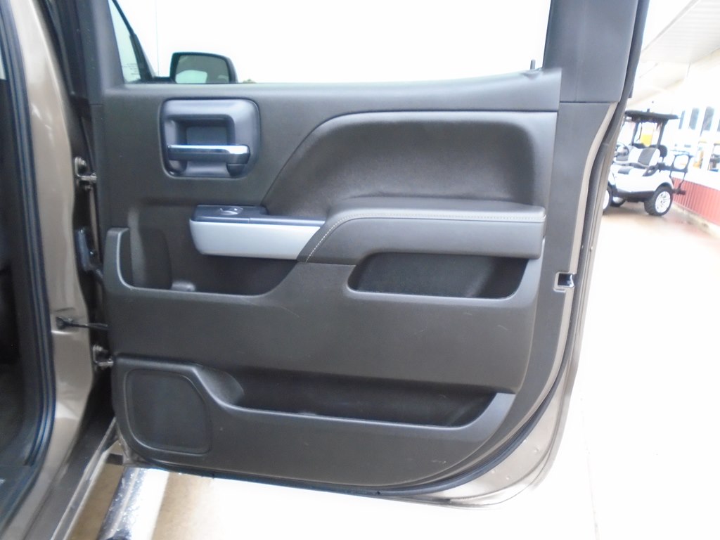 Photo 38 of this CHEVROLET SILVERADO 1500