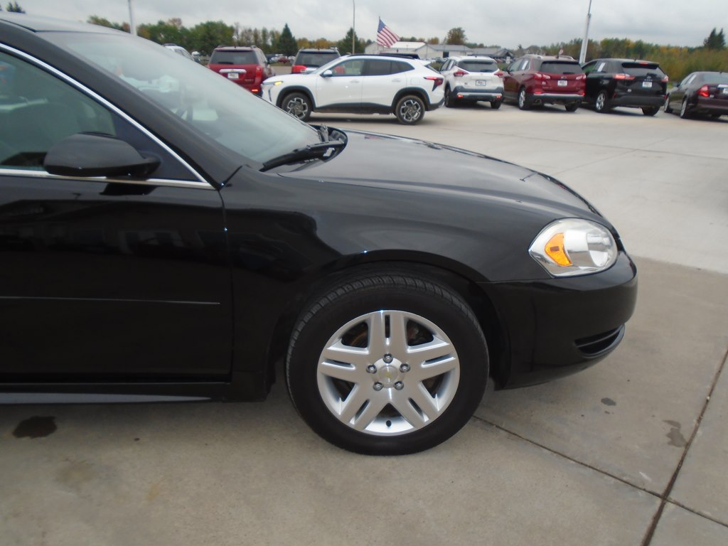 Photo 8 of this CHEVROLET IMPALA LIMITED