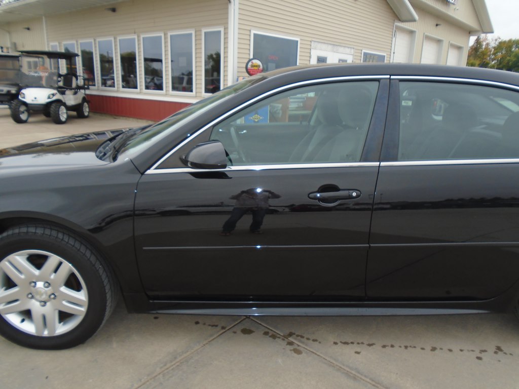 Photo 3 of this CHEVROLET IMPALA LIMITED