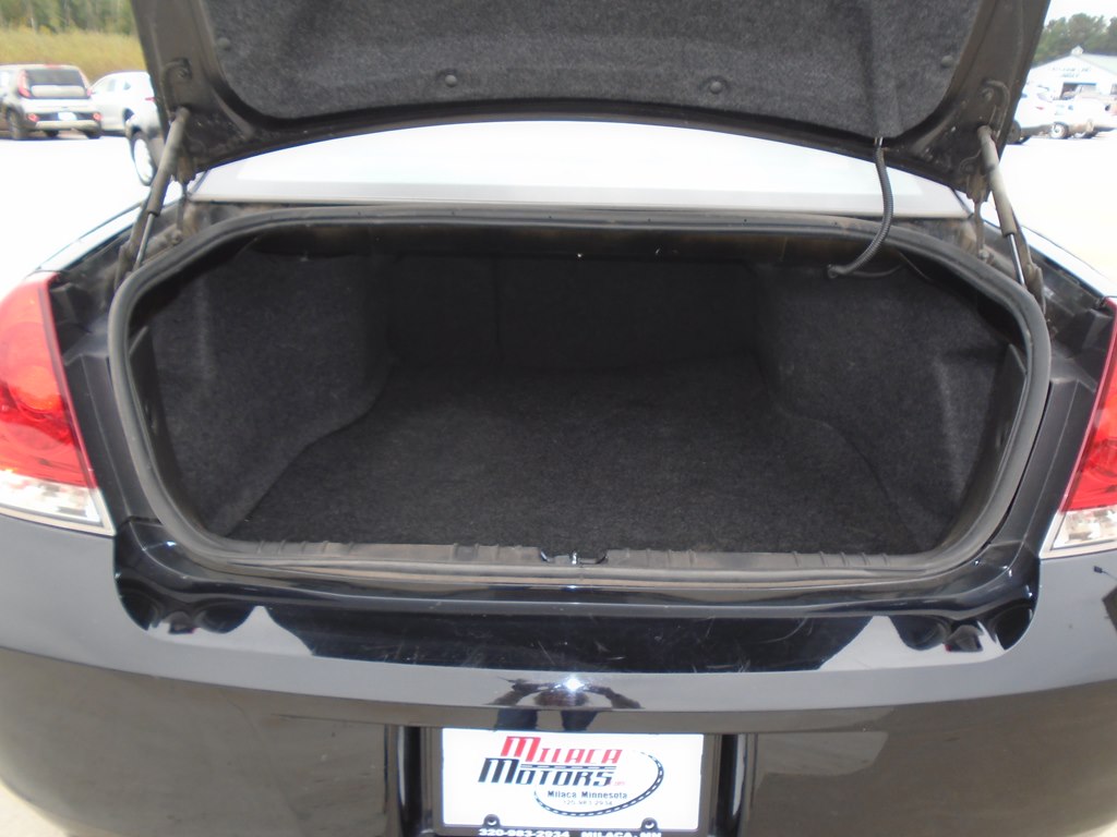 Photo 13 of this CHEVROLET IMPALA LIMITED