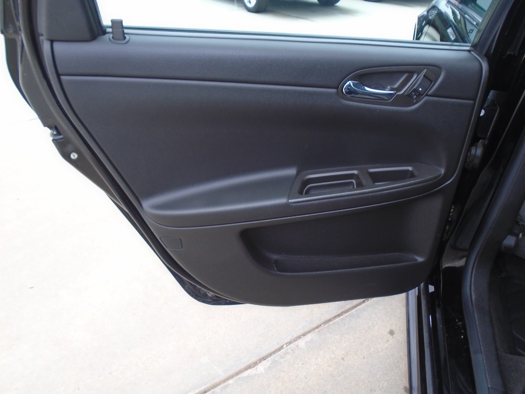 Photo 25 of this CHEVROLET IMPALA LIMITED
