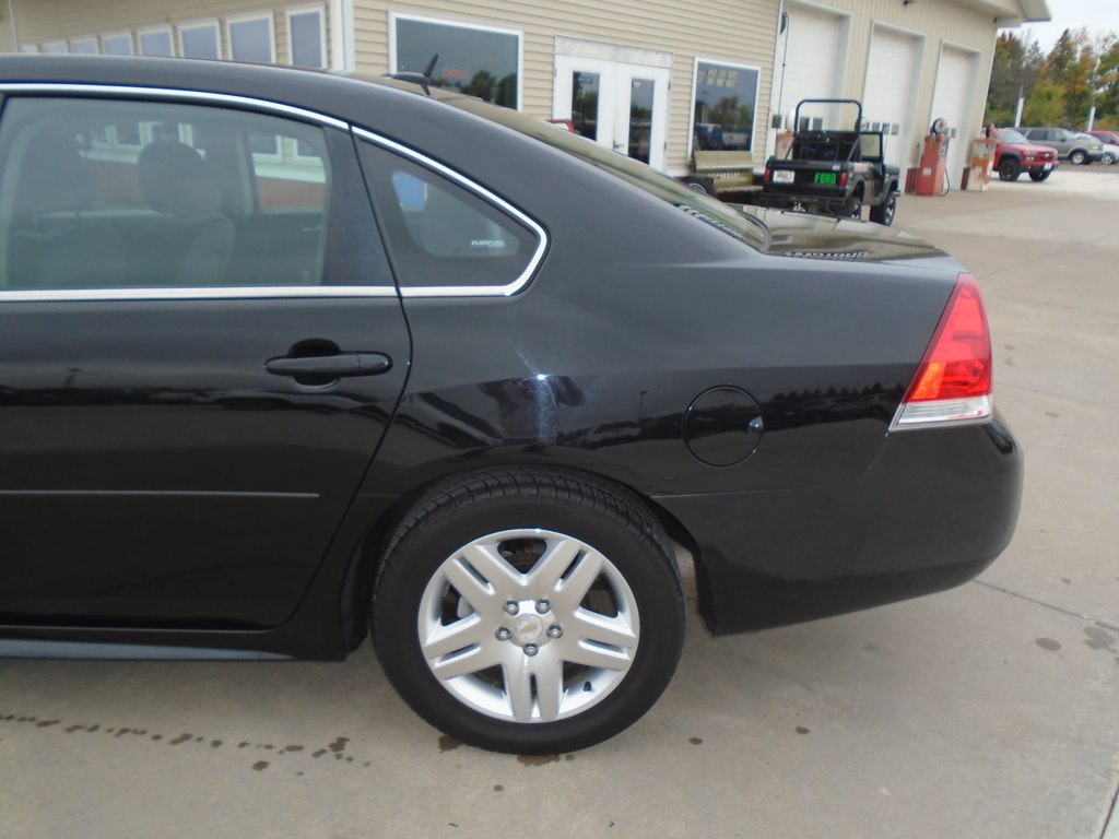 Photo 5 of this CHEVROLET IMPALA LIMITED