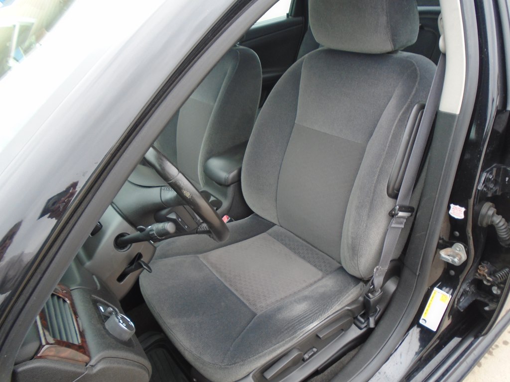 Photo 18 of this CHEVROLET IMPALA LIMITED