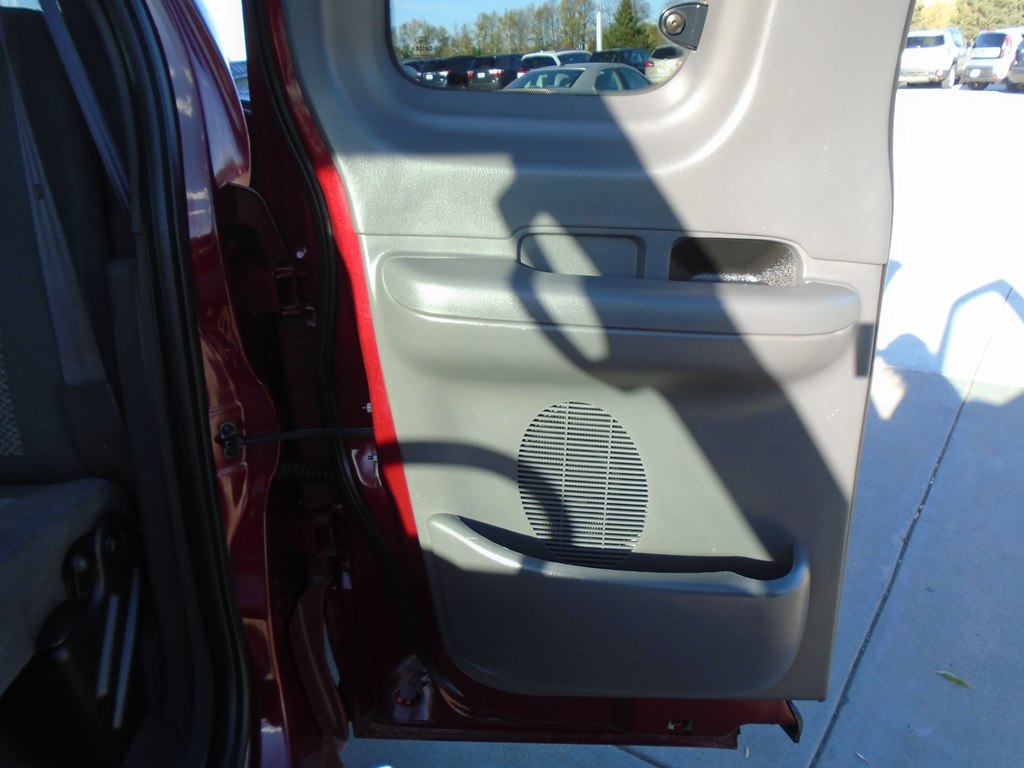 Photo 24 of this FORD F150