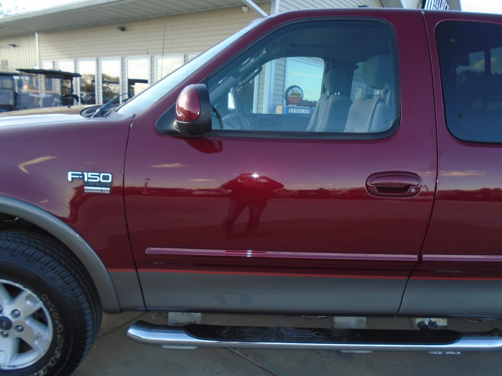 Photo 3 of this FORD F150