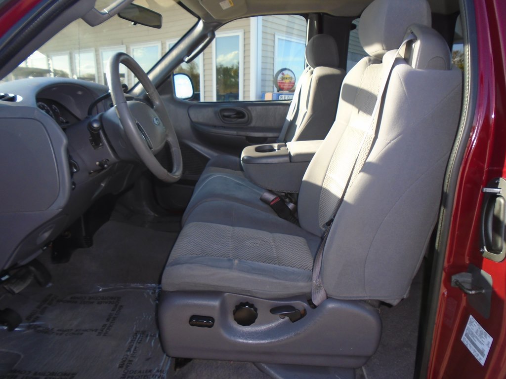 Photo 14 of this FORD F150