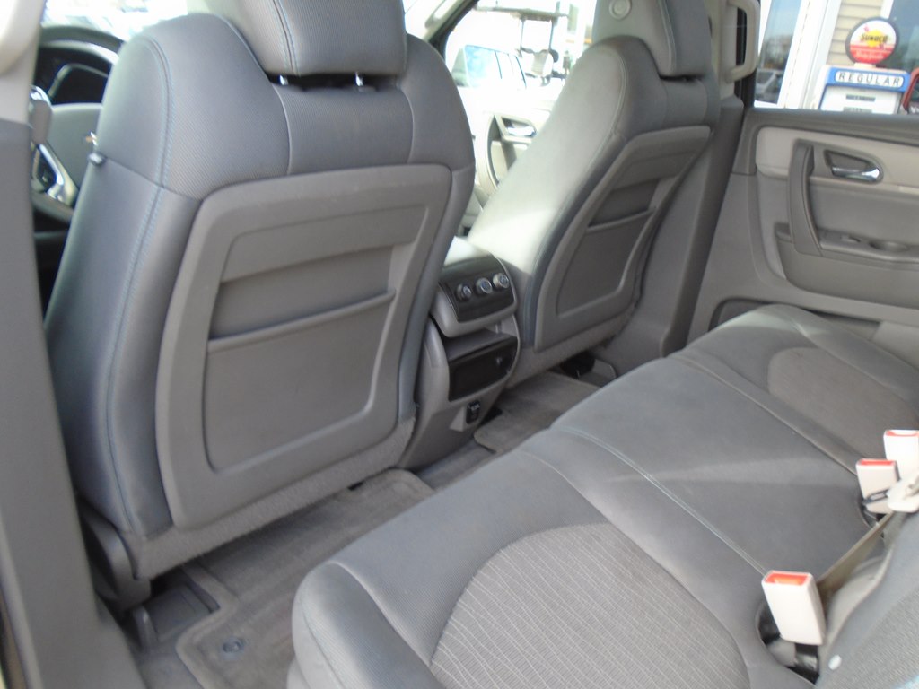 Photo 28 of this CHEVROLET TRAVERSE