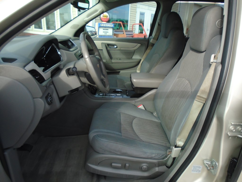 Photo 17 of this CHEVROLET TRAVERSE