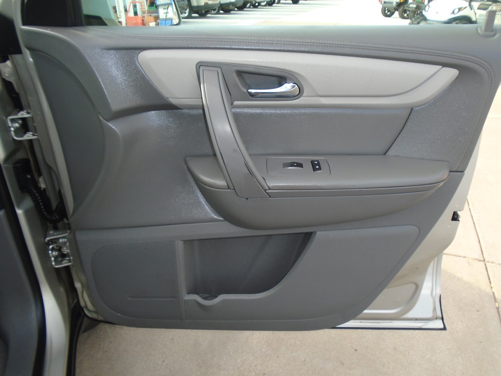 Photo 37 of this CHEVROLET TRAVERSE