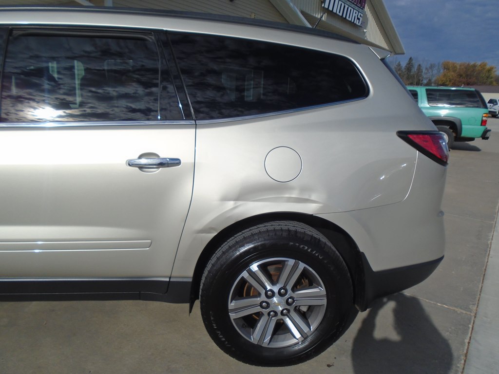 Photo 5 of this CHEVROLET TRAVERSE