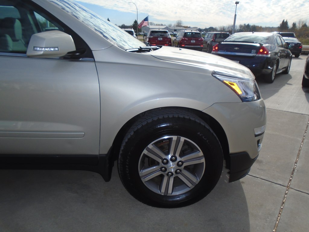Photo 9 of this CHEVROLET TRAVERSE