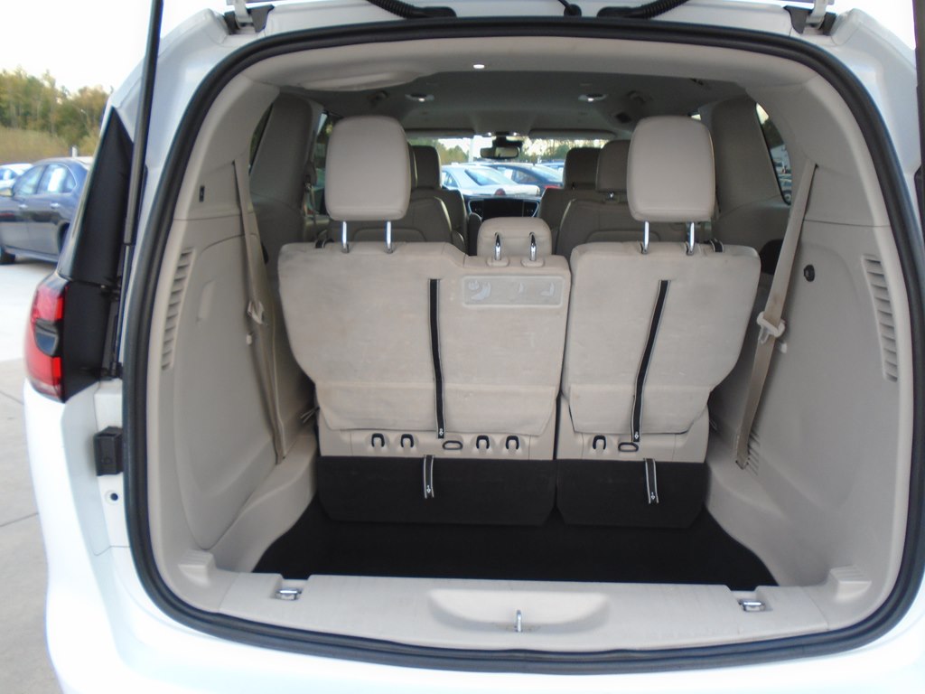 Photo 13 of this CHRYSLER PACIFICA